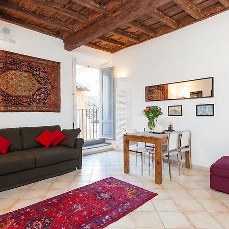 Maisonette Farnese Rome Room photo