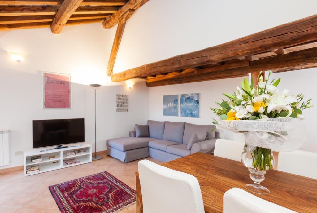 Maisonette Farnese Rome Room photo